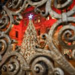 Christmas_Tree_at_Lotte_Palace_New_York_City